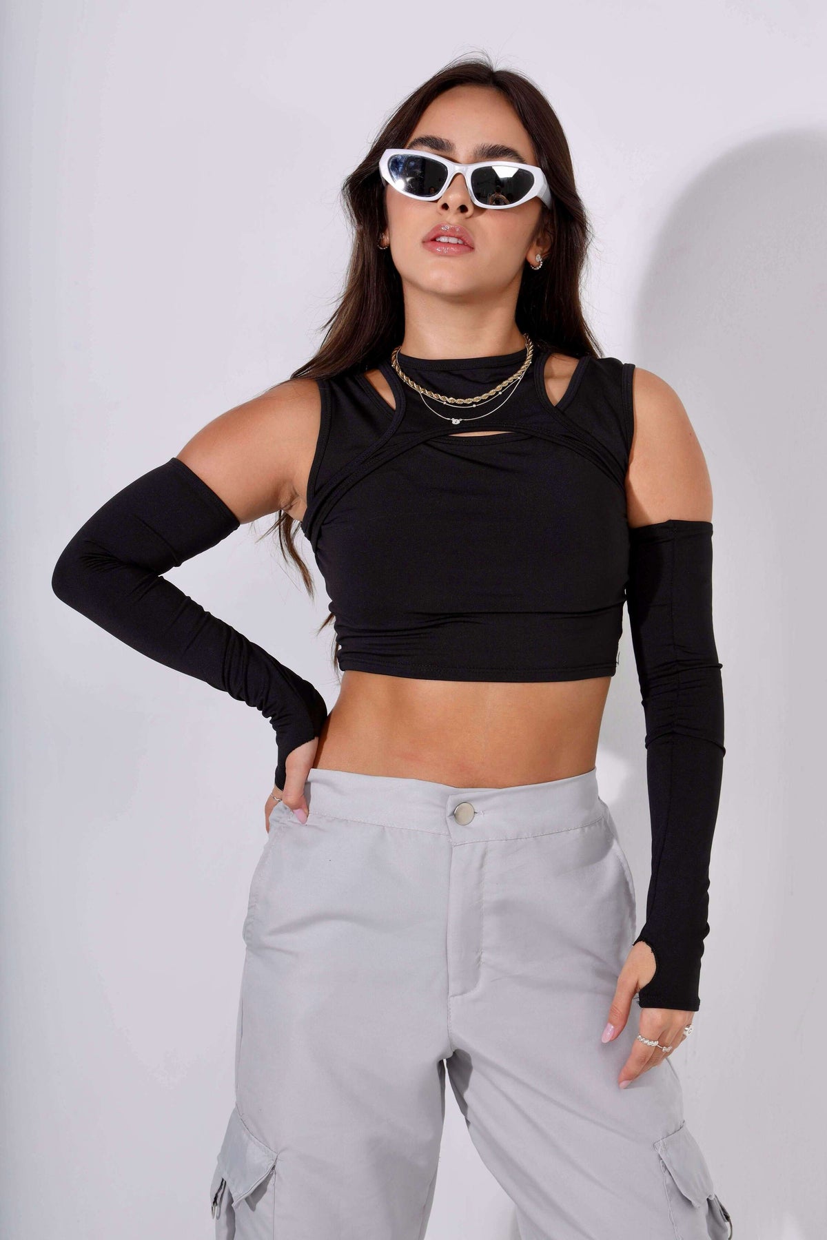 CROPPED MIA