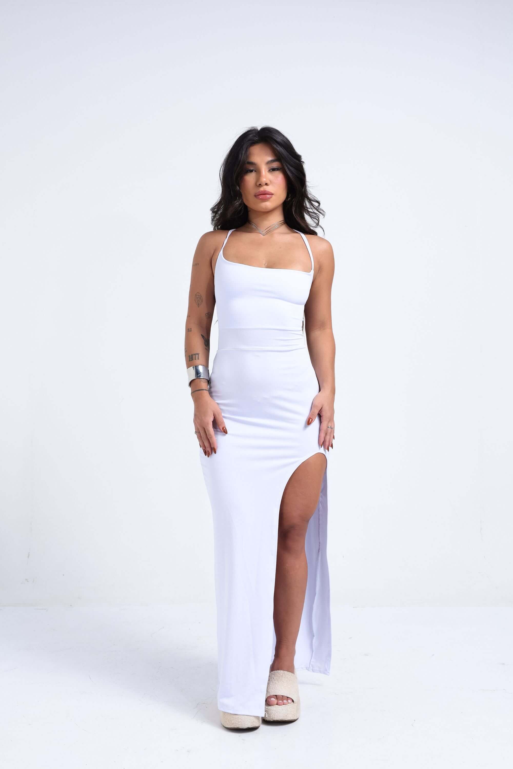 VESTIDO AMARRAÇÃO NAS COSTAS